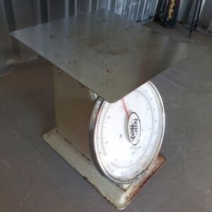 Vintage Accuweigh Scale 100lbs collectable antique STILL WORKS!!